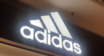 27.12.2016 - Adidas в Петрозаводске