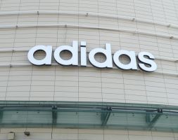21.03.2013 -    "Adidas"