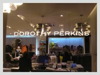 04.05.2011 - Оформление магазинов модной одежды DOROTHY-PERKINS